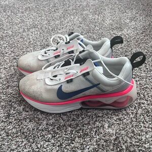 Nike Airmax tennis shoes